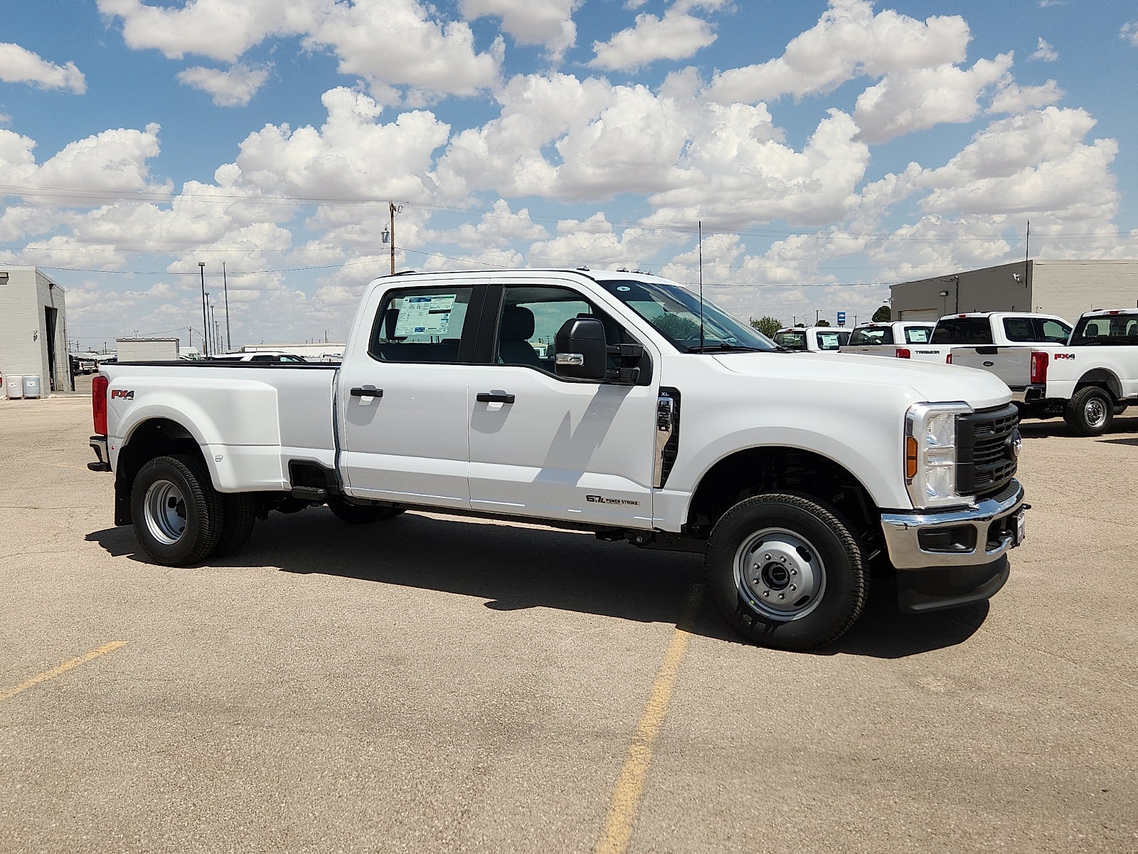 2026 Ford Super Duty F-350 DRW XL