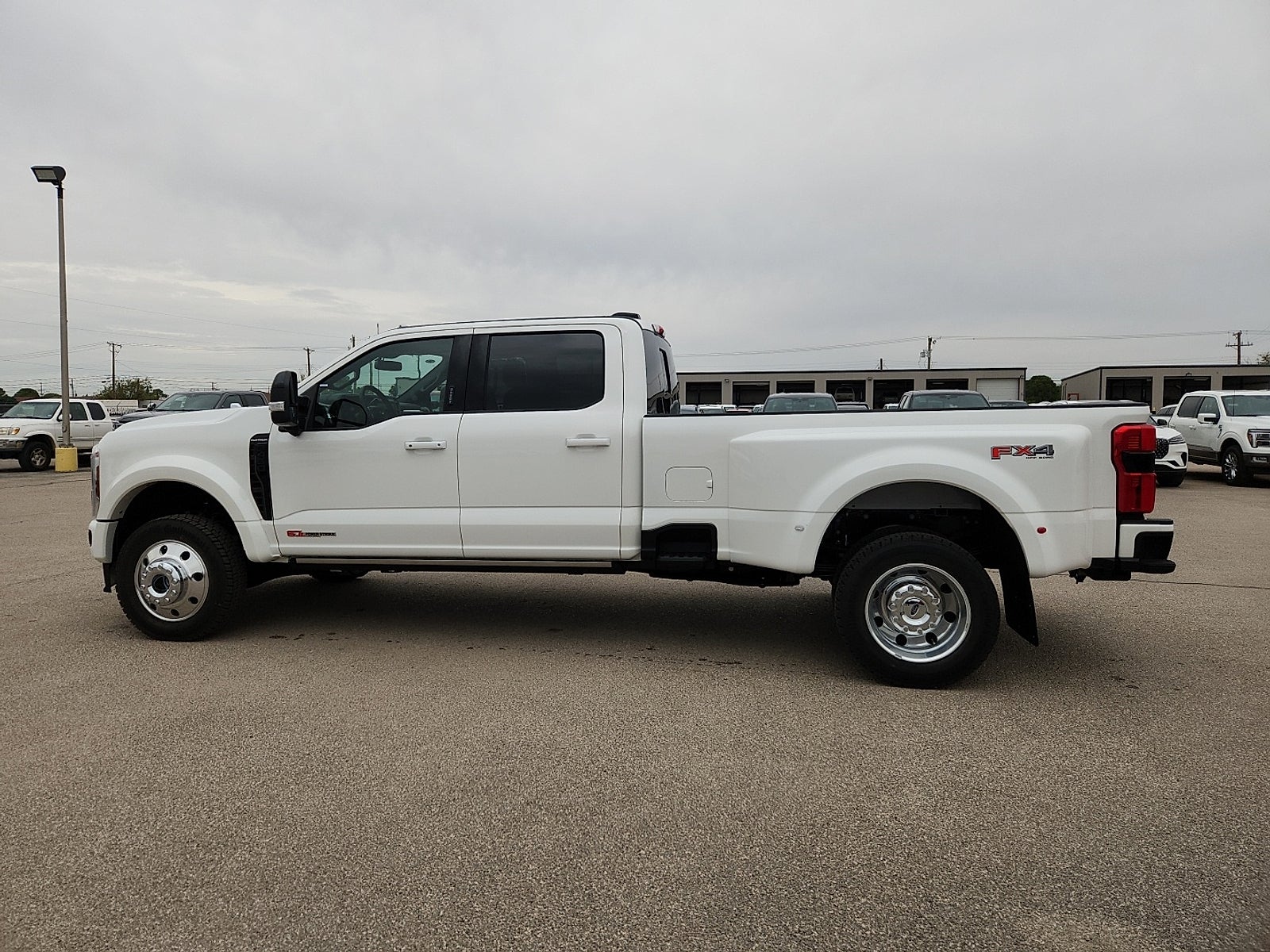 2026 Ford Super Duty F-450 DRW Platinum