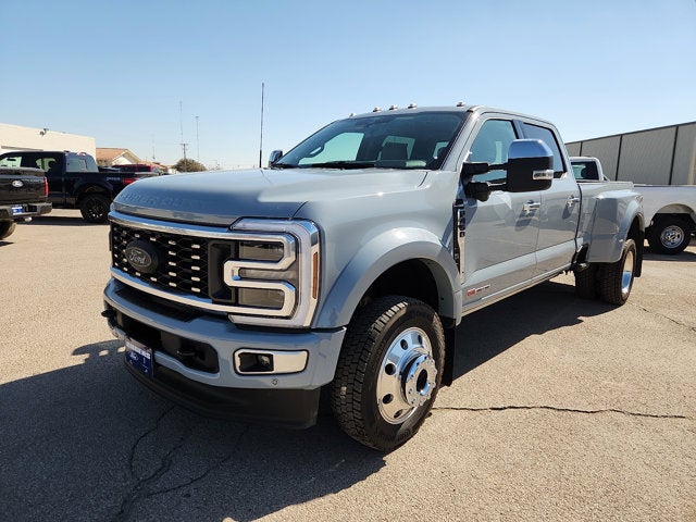 2026 Ford Super Duty F-450 DRW Platinum
