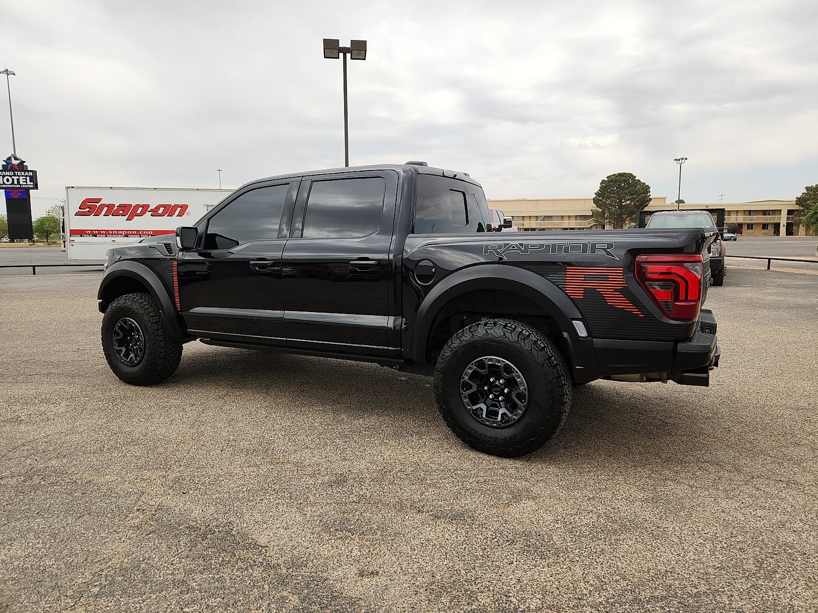 2025 Ford F-150 Raptor