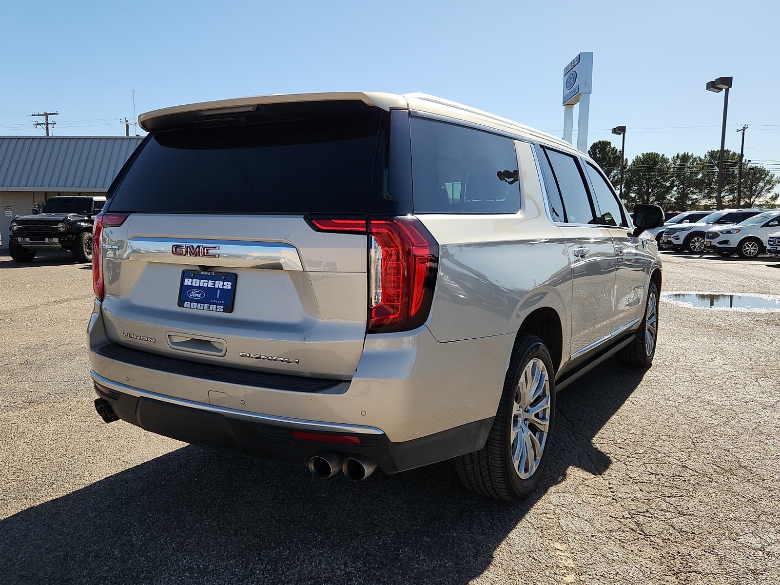 2022 GMC Yukon XL Denali