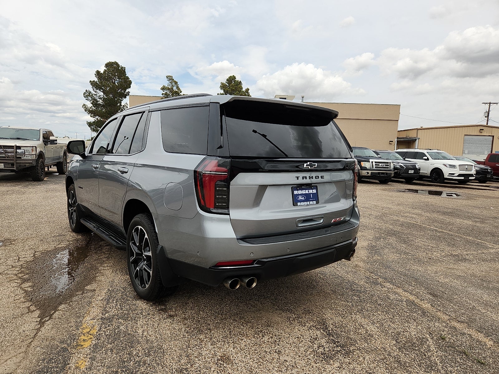 2025 Chevrolet Tahoe RST