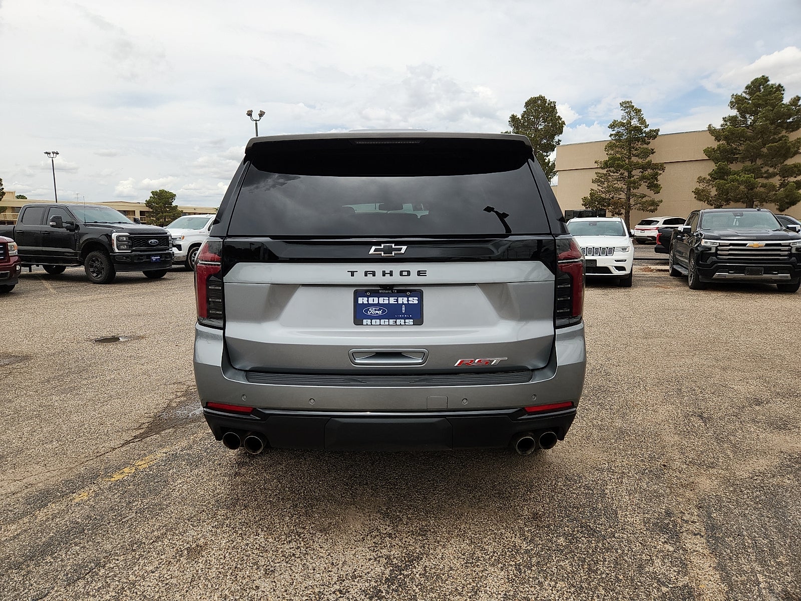 2025 Chevrolet Tahoe RST