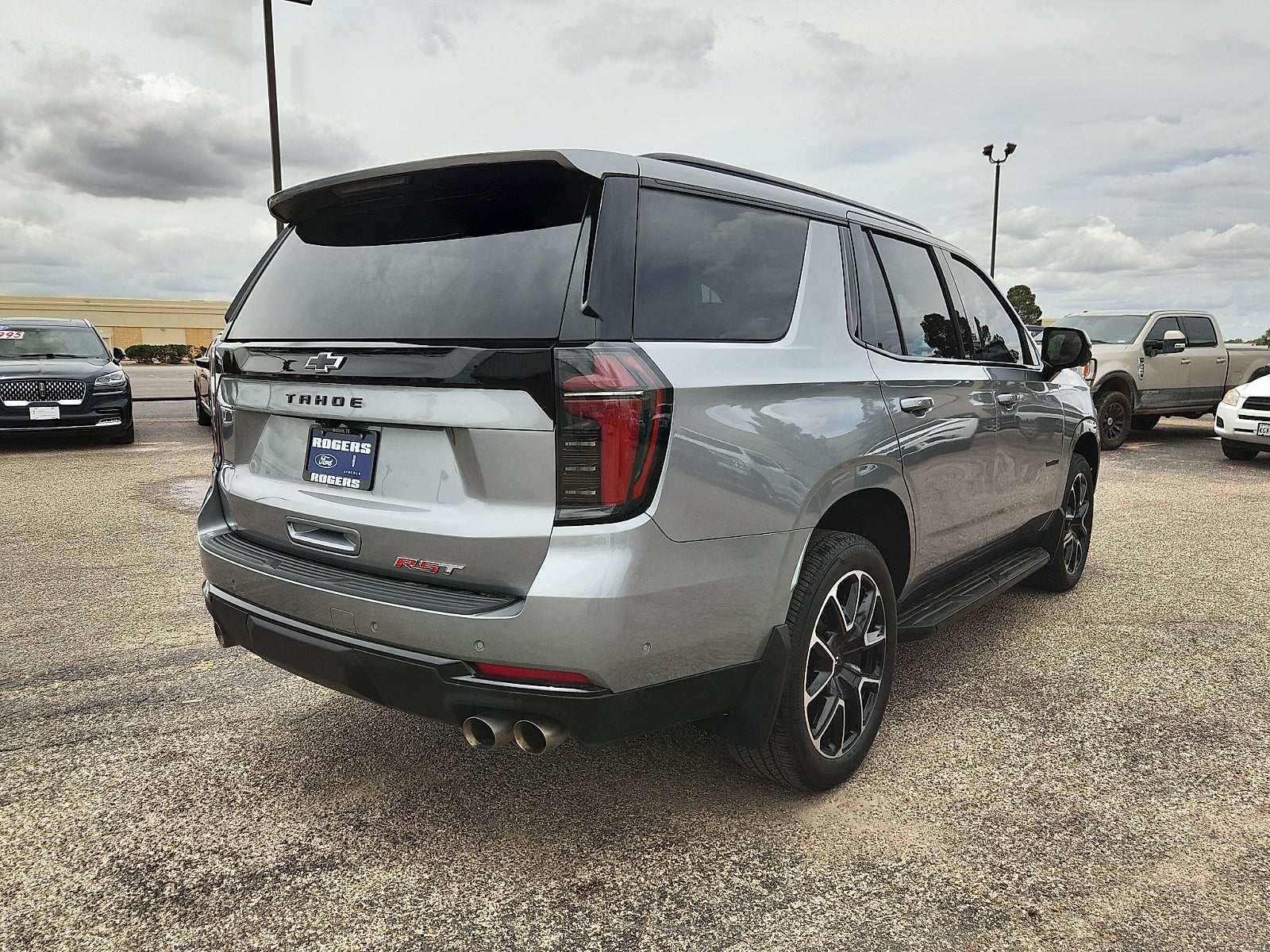 2025 Chevrolet Tahoe RST
