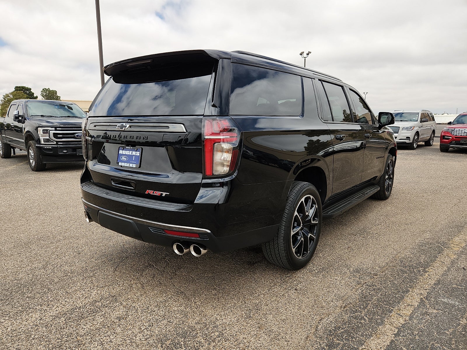 2022 Chevrolet Suburban RST