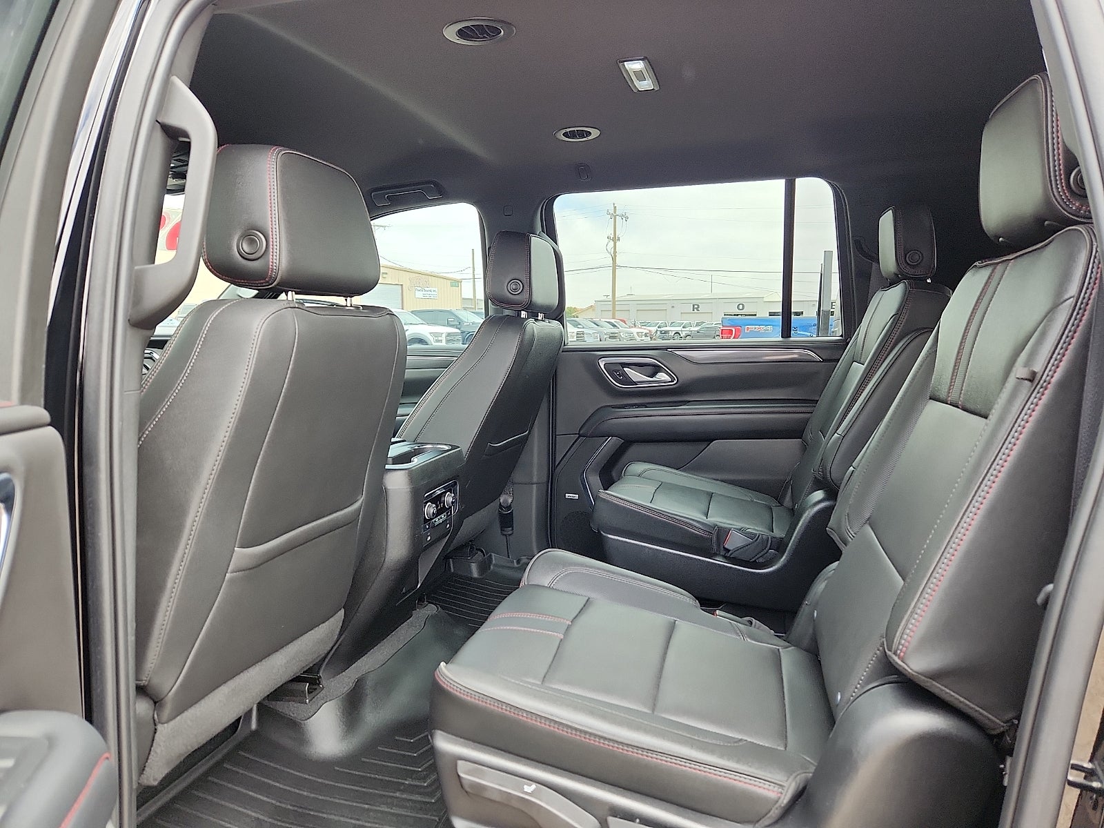 2022 Chevrolet Suburban RST