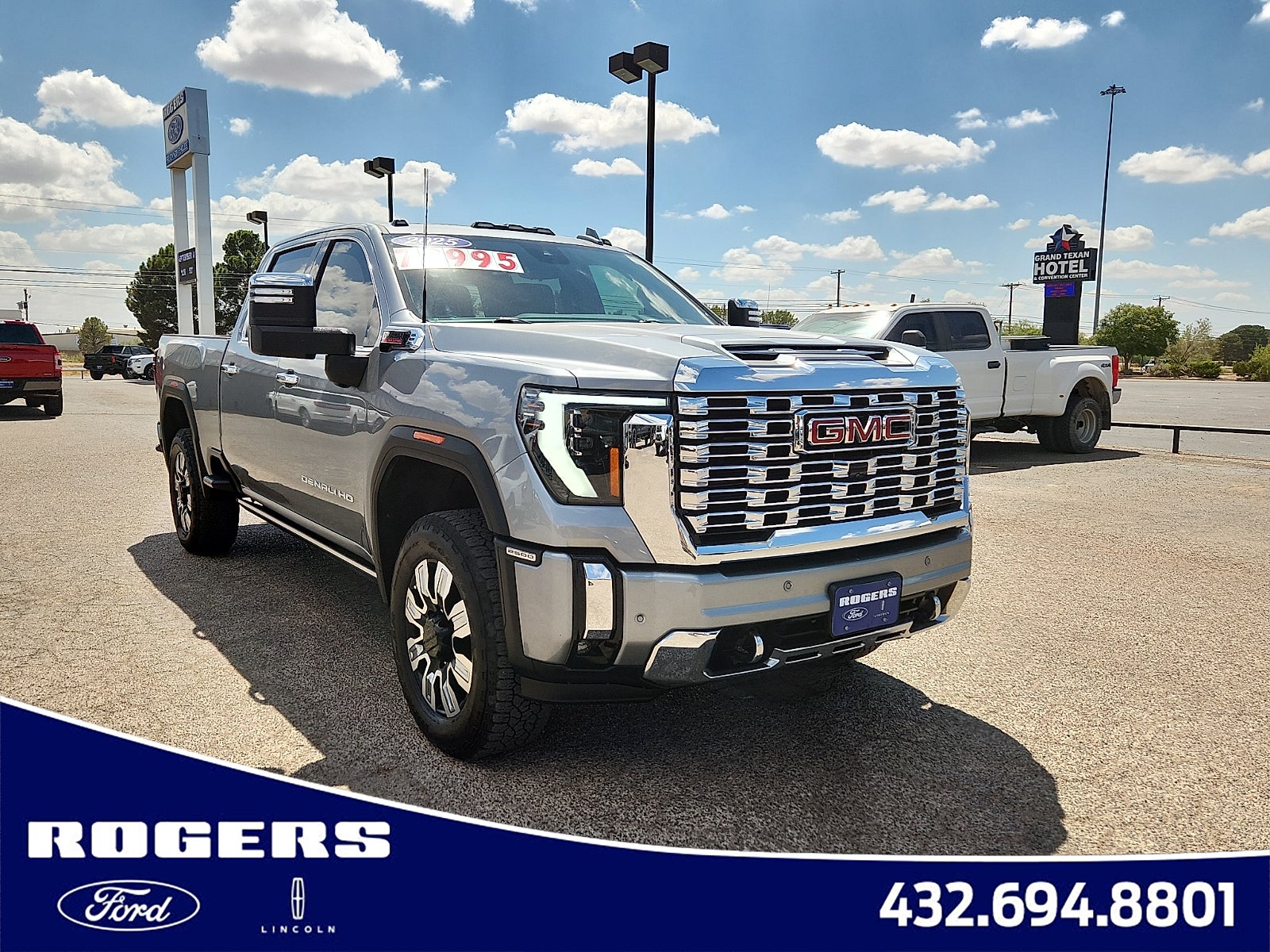2025 GMC Sierra 2500HD Denali
