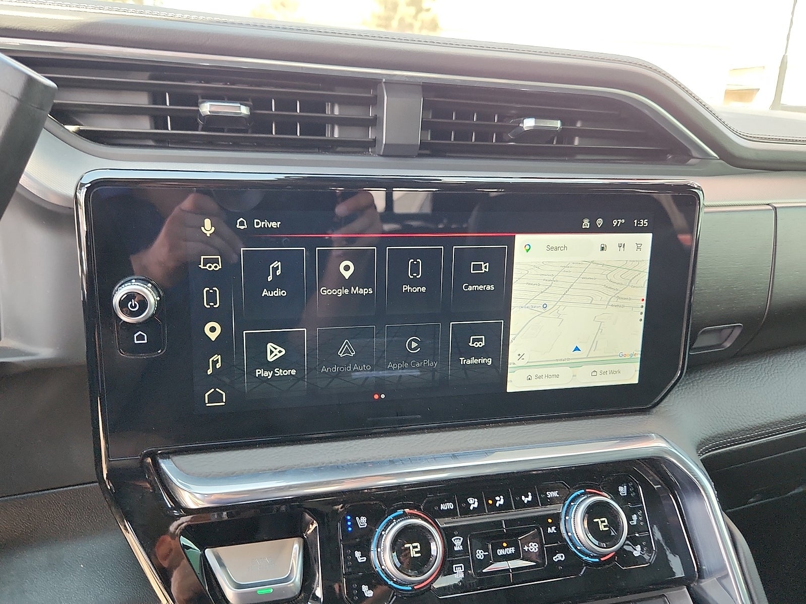 2025 GMC Sierra 2500HD Denali
