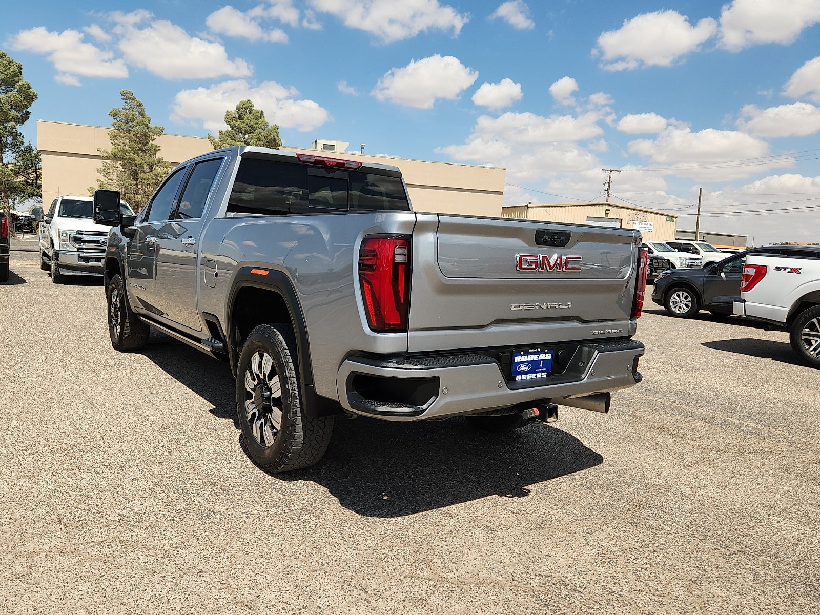 2025 GMC Sierra 2500HD Denali