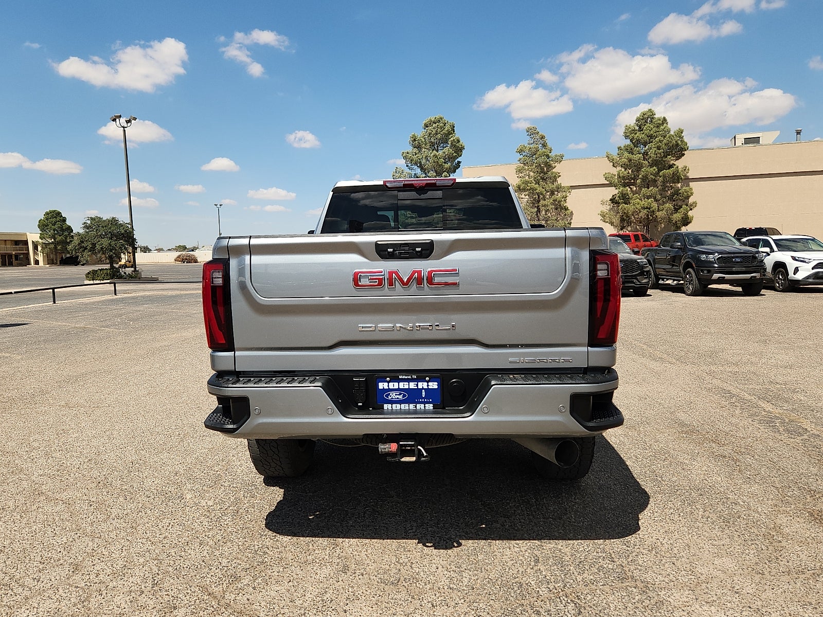 2025 GMC Sierra 2500HD Denali