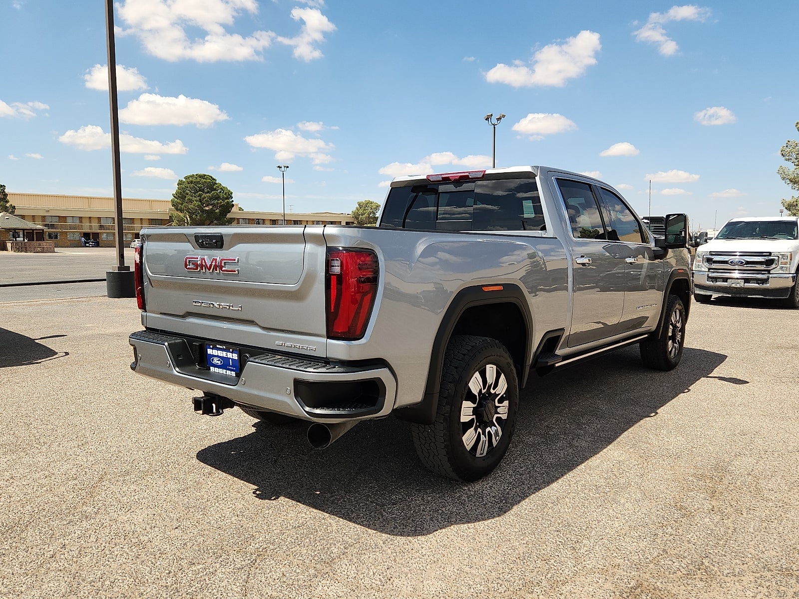 2025 GMC Sierra 2500HD Denali