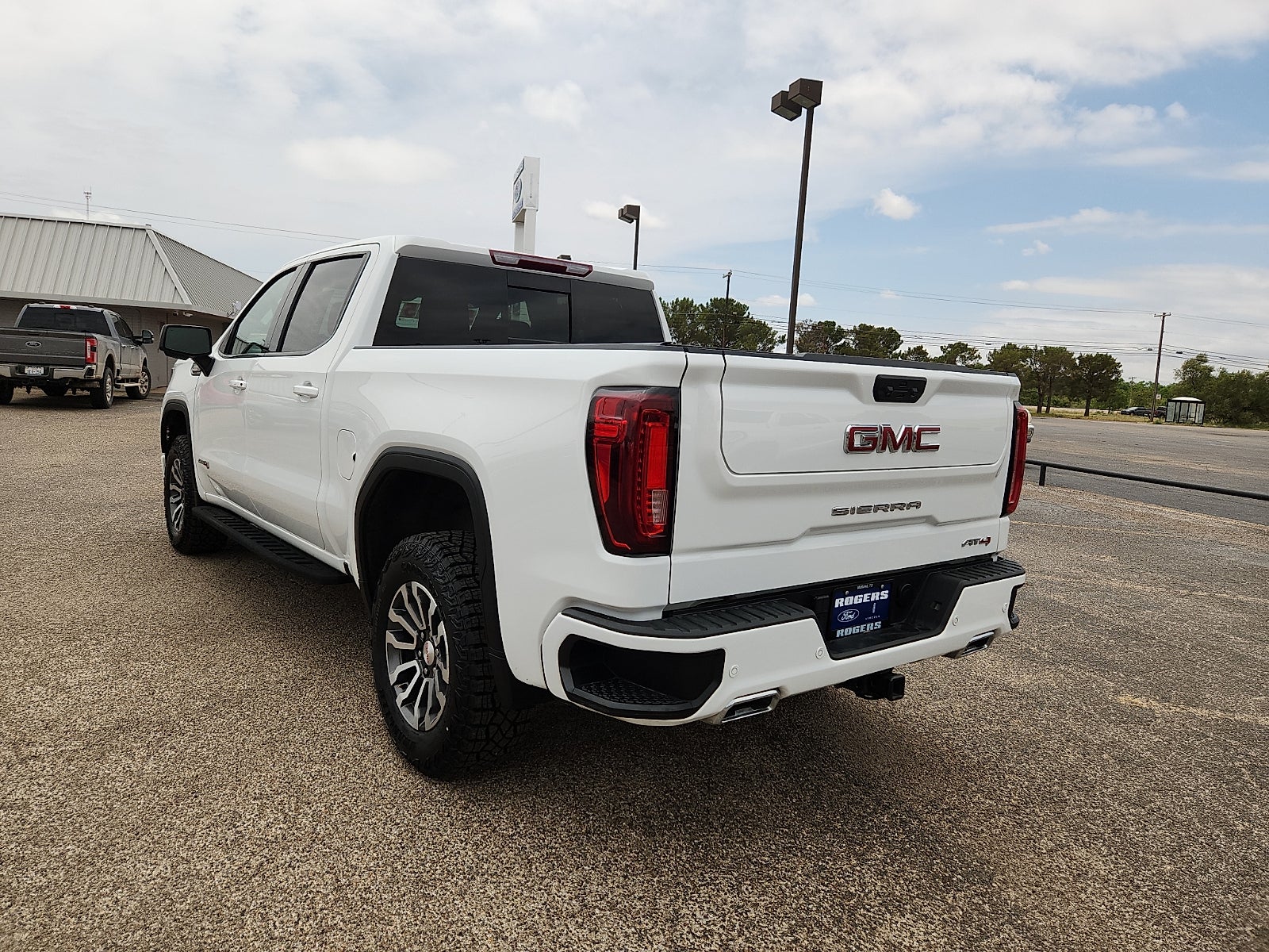 2023 GMC Sierra 1500 AT4