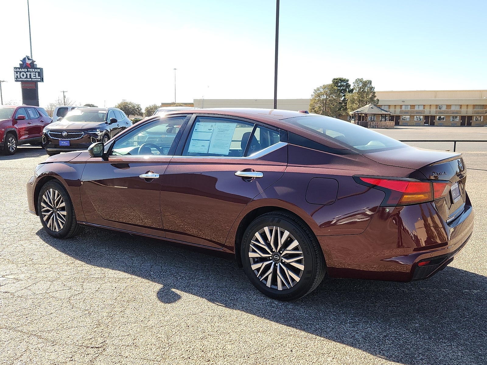 2024 Nissan Altima 2.5 SV