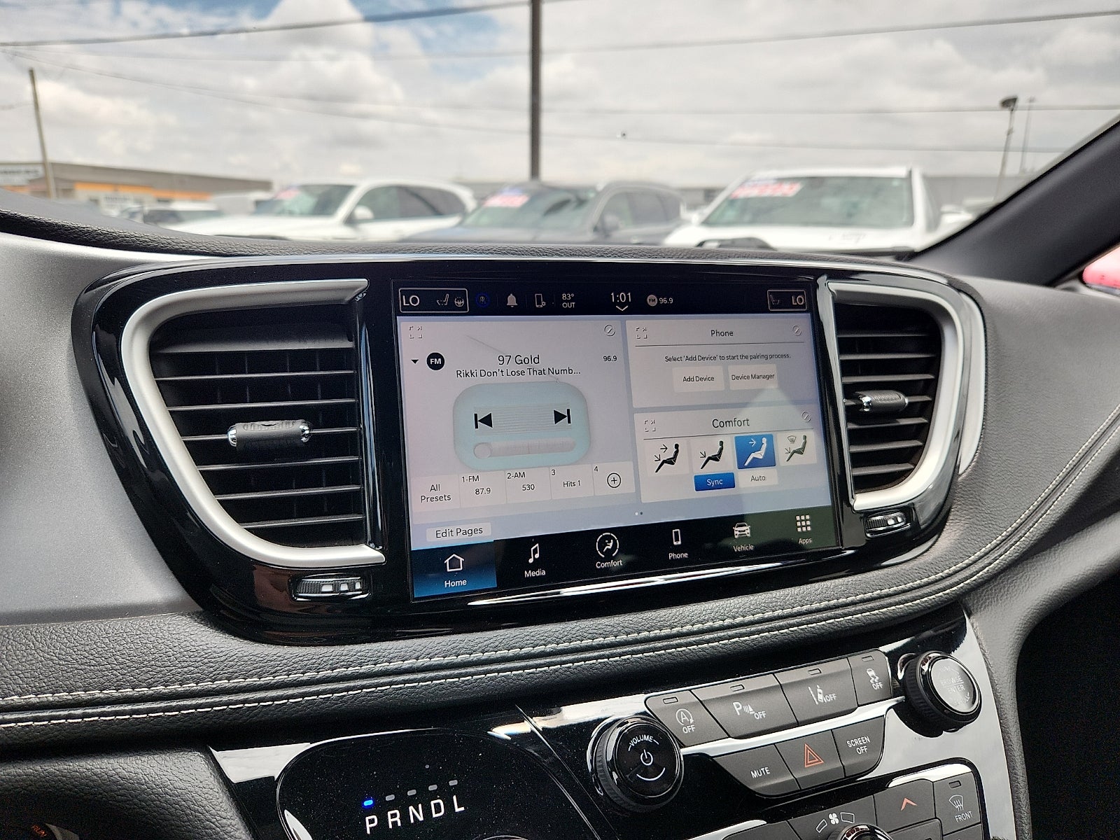 2024 Chrysler Pacifica Touring
