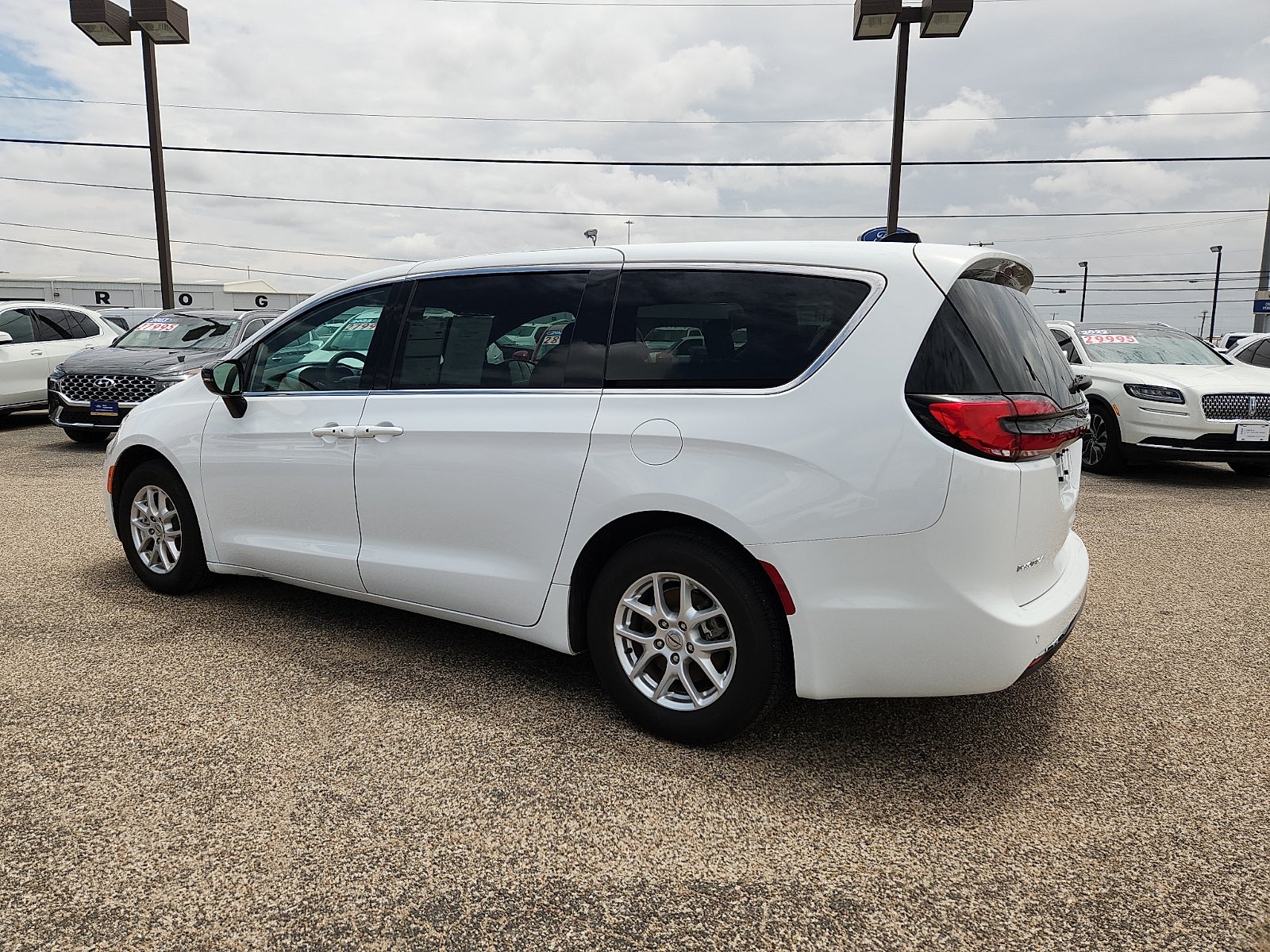 2024 Chrysler Pacifica Touring