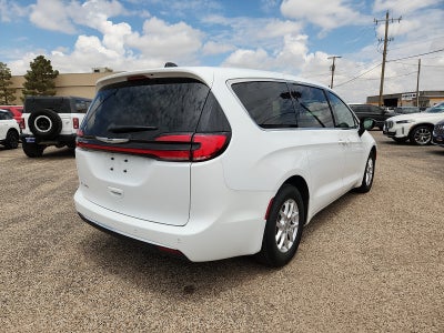 2024 Chrysler Pacifica Touring