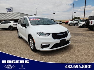 2024 Chrysler Pacifica Touring