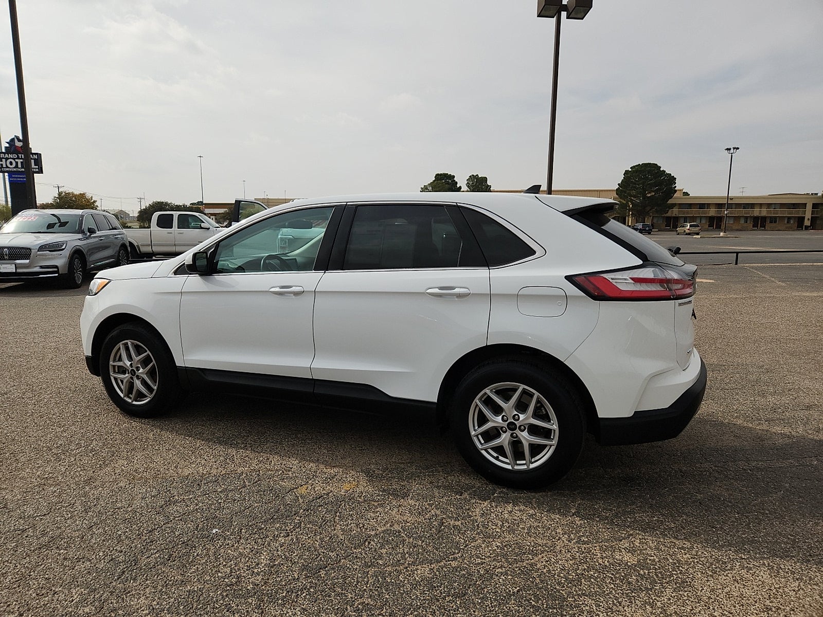 2023 Ford Edge SEL