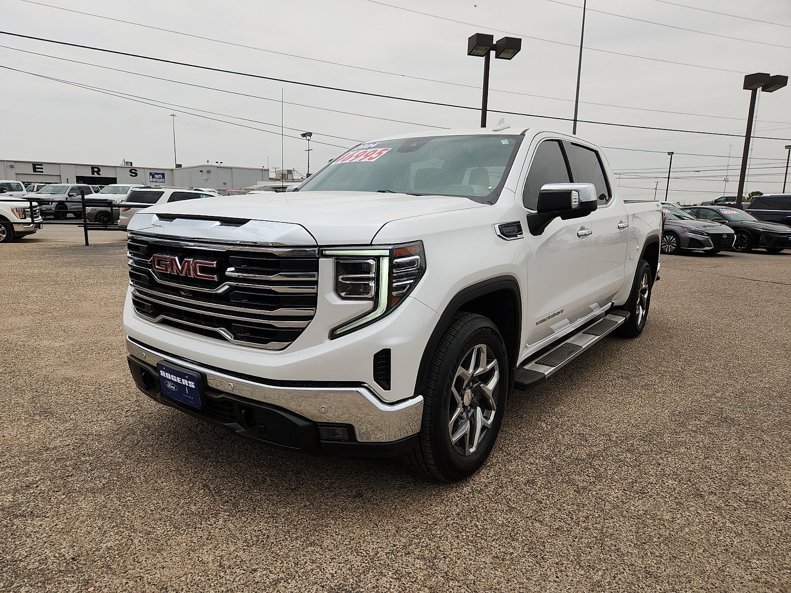 2024 GMC Sierra 1500 SLT