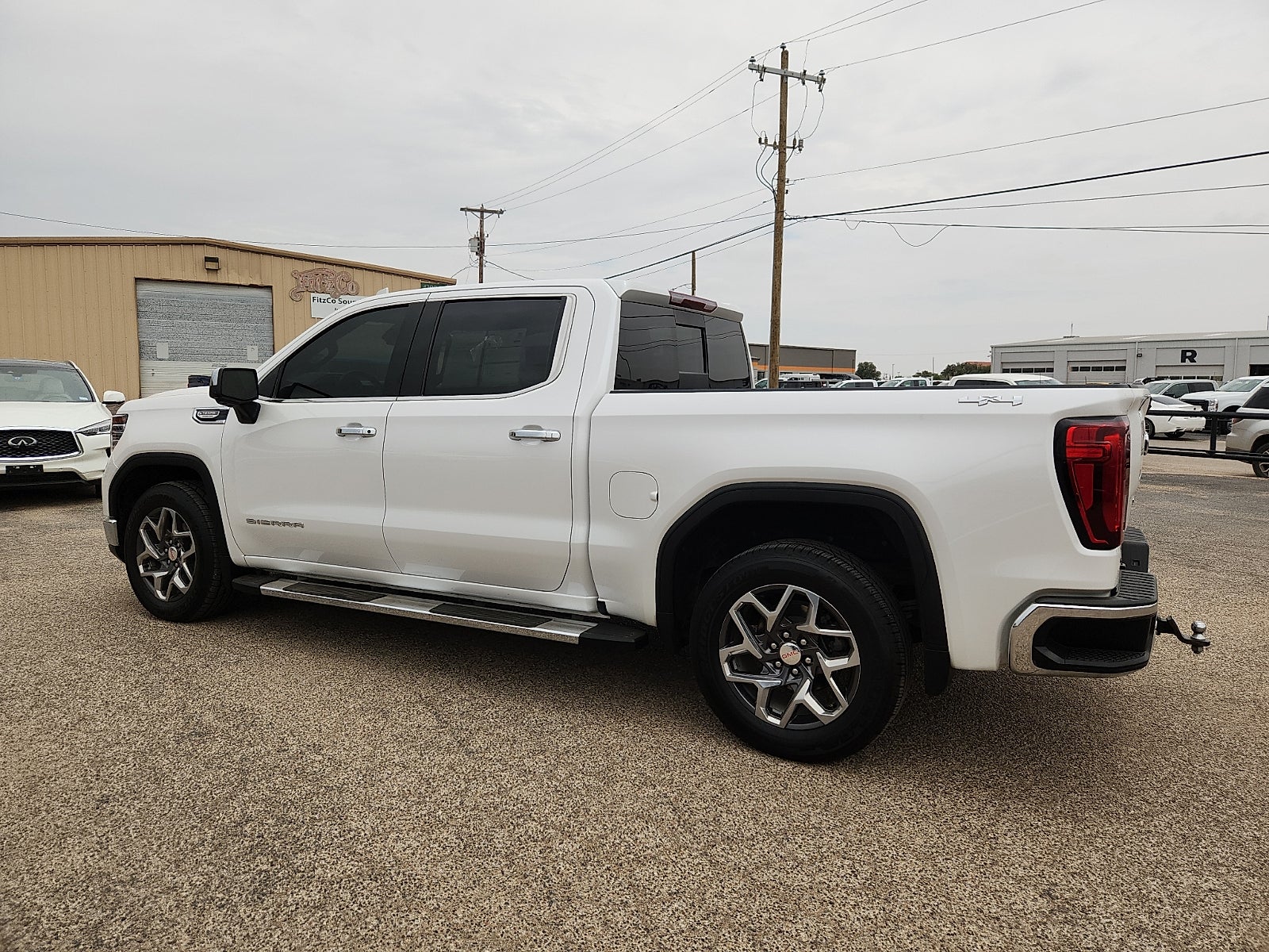 2024 GMC Sierra 1500 SLT