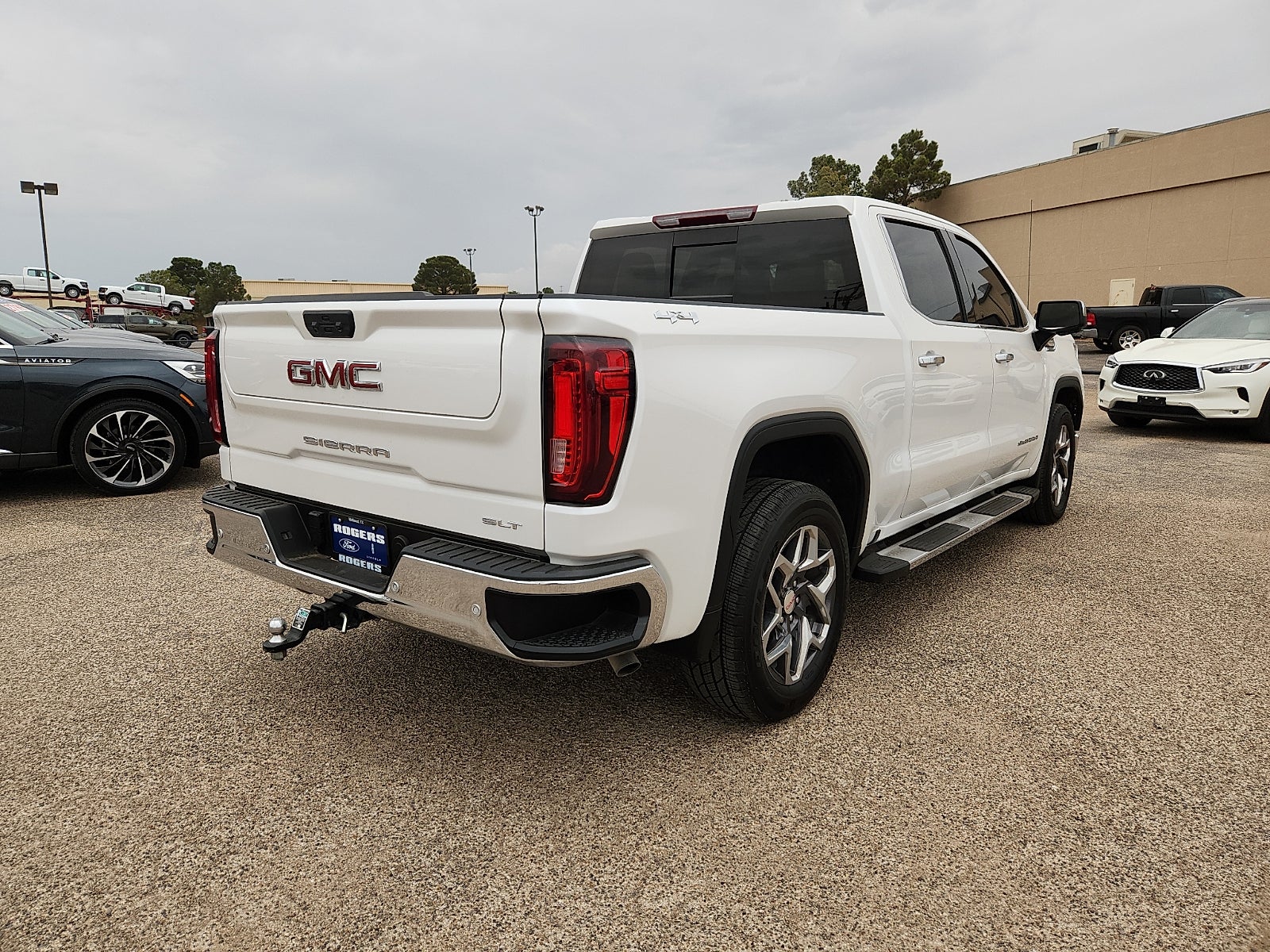 2024 GMC Sierra 1500 SLT
