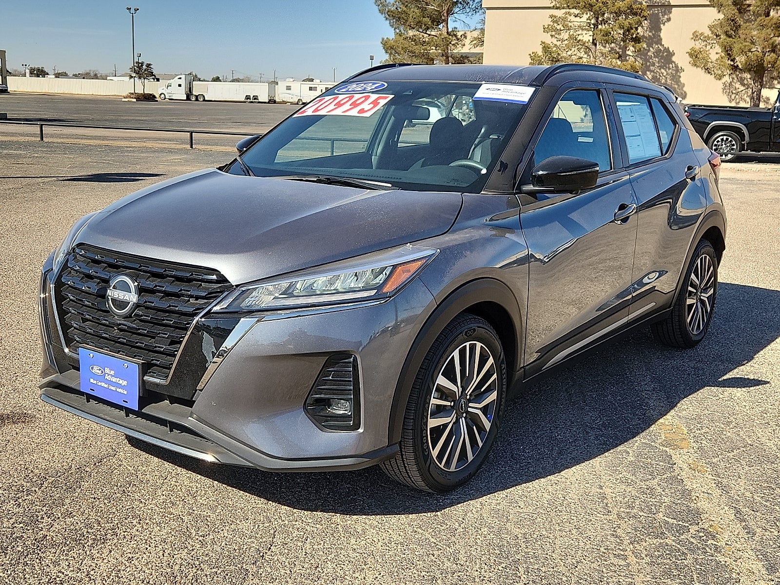 2024 Nissan Kicks SR