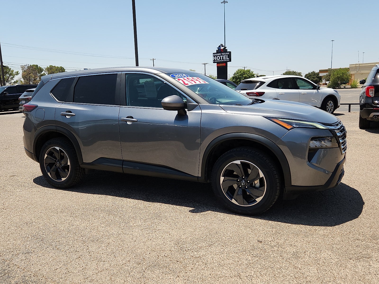 2024 Nissan Rogue SV