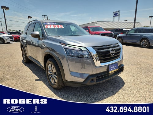 2024 Nissan Pathfinder SV