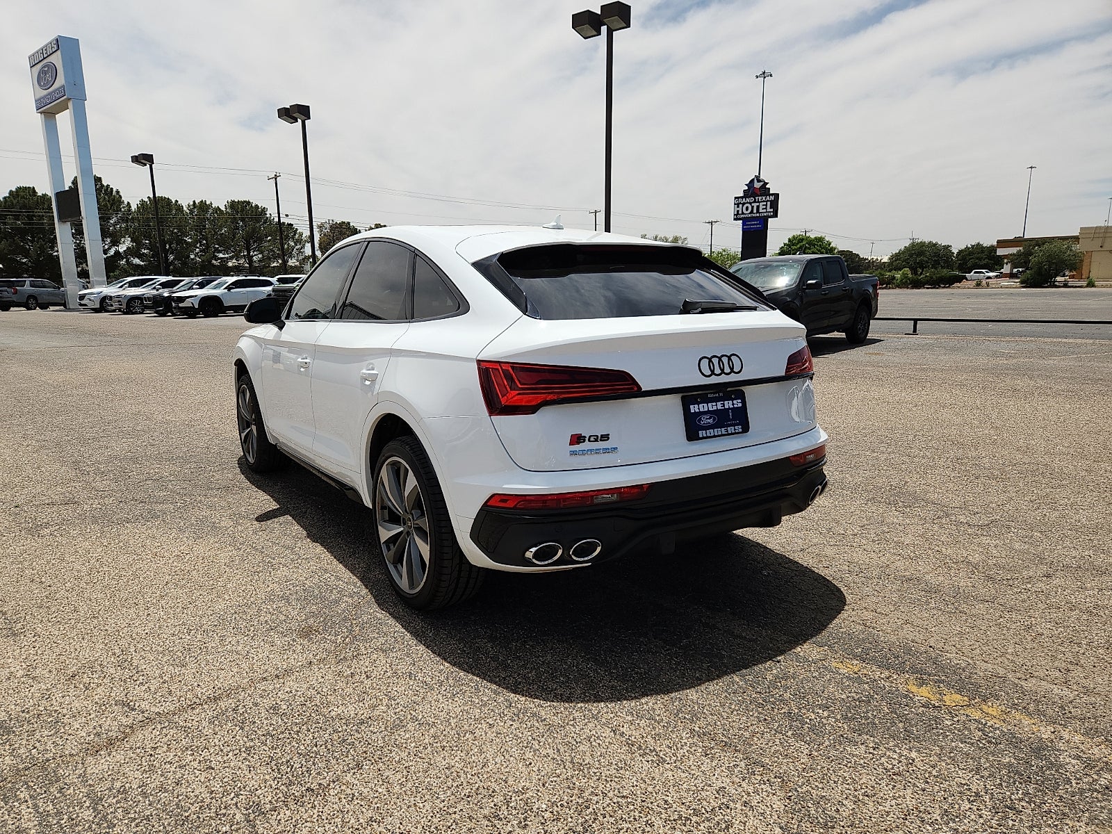 2023 Audi SQ5 Sportback Premium Plus