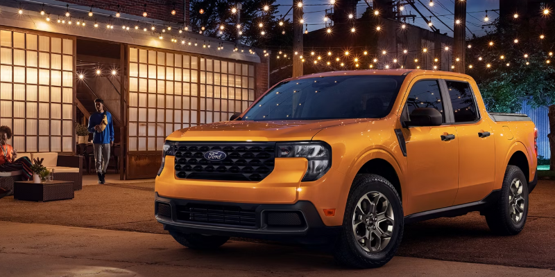 2026 Ford Maverick exterior parked outdoors